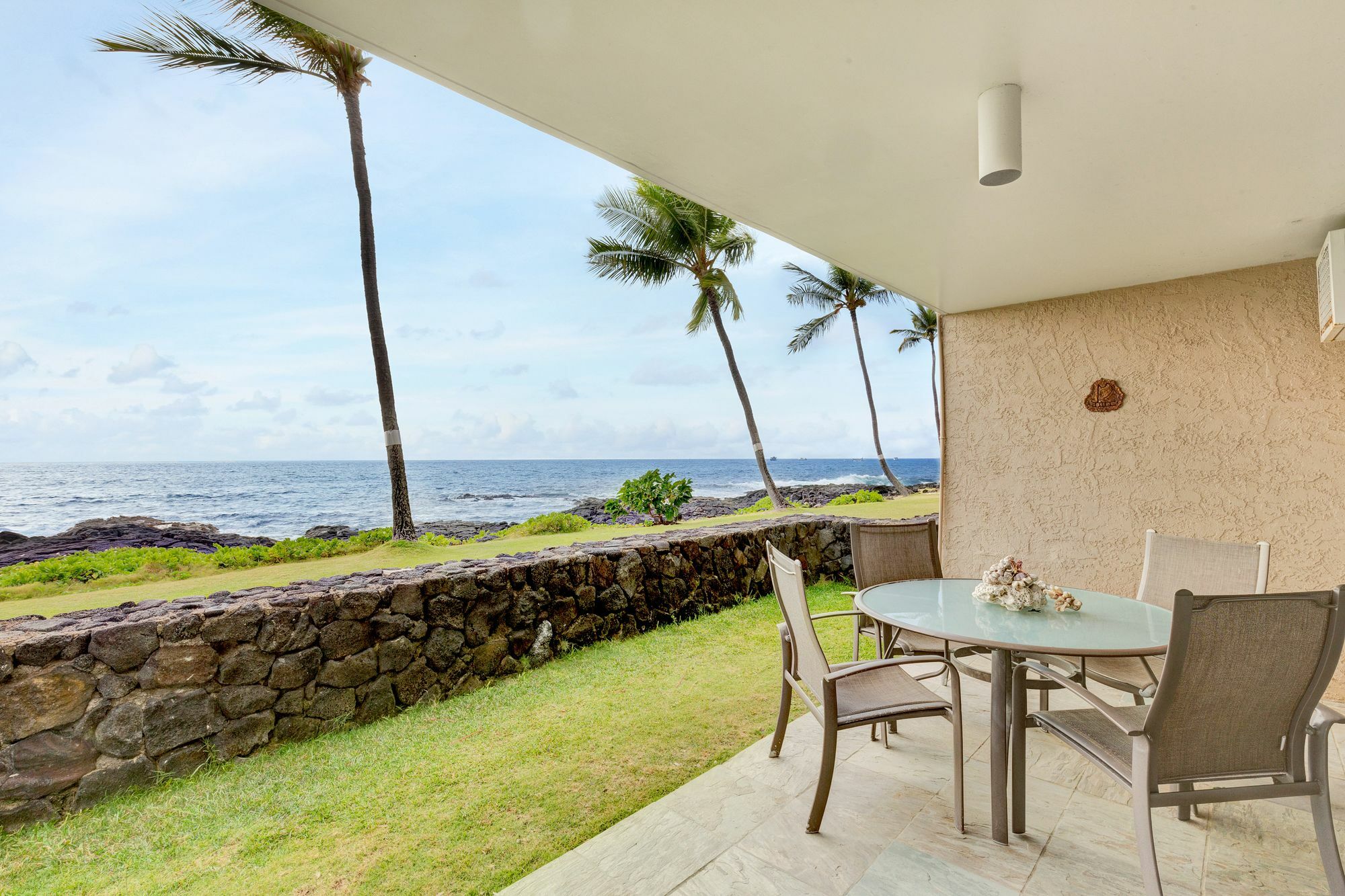 Castle At Kona Reef Aparthotel Kailua-Kona Exterior photo